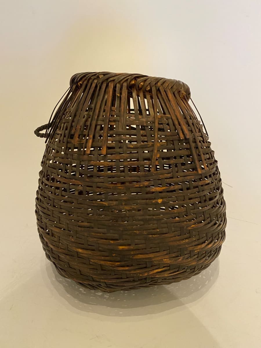 Globular ikebana basket 