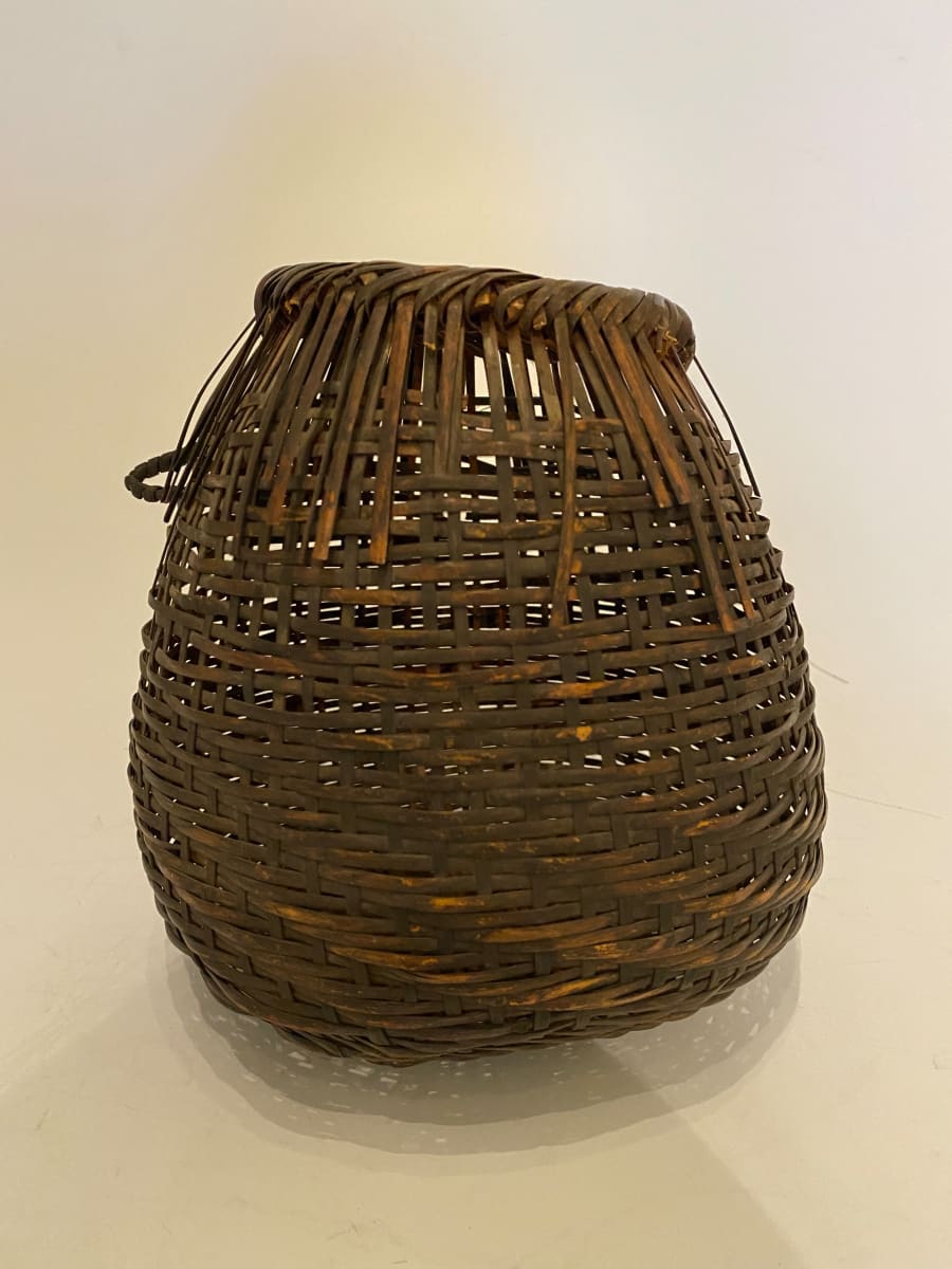 Ikebana basket vase 