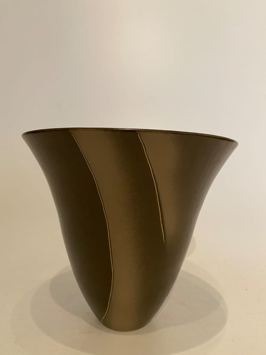 Brown vertically striped ikebana vase 