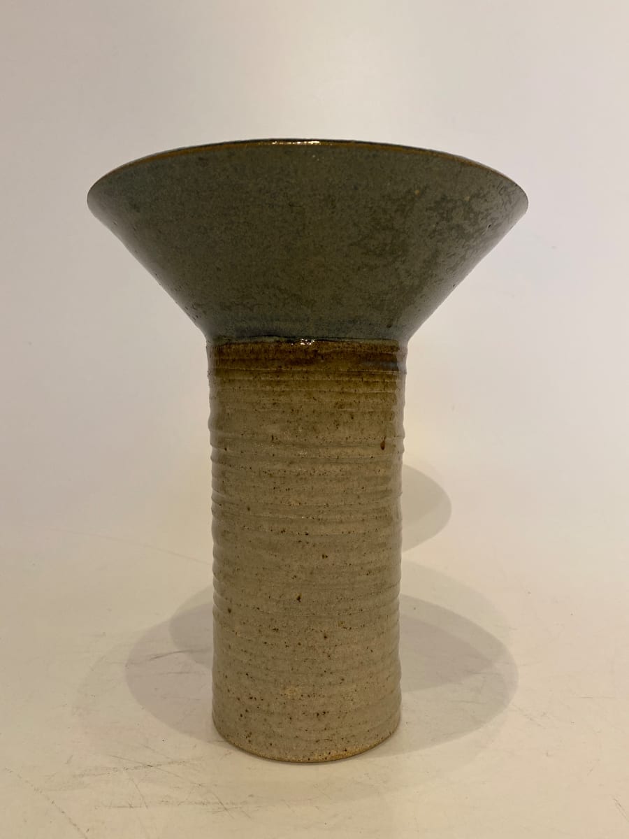 Cylindrical ceramic ikebana vase with broad mouth 