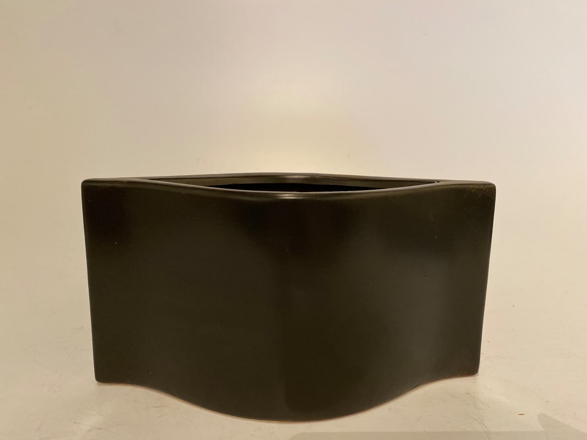 Black ceramic ikebana vase 