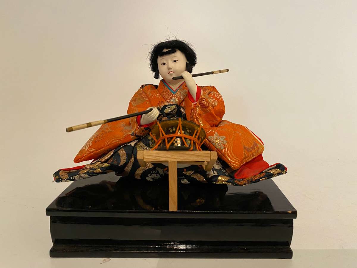 Hina doll - Taiko drummer (Five musicians) 