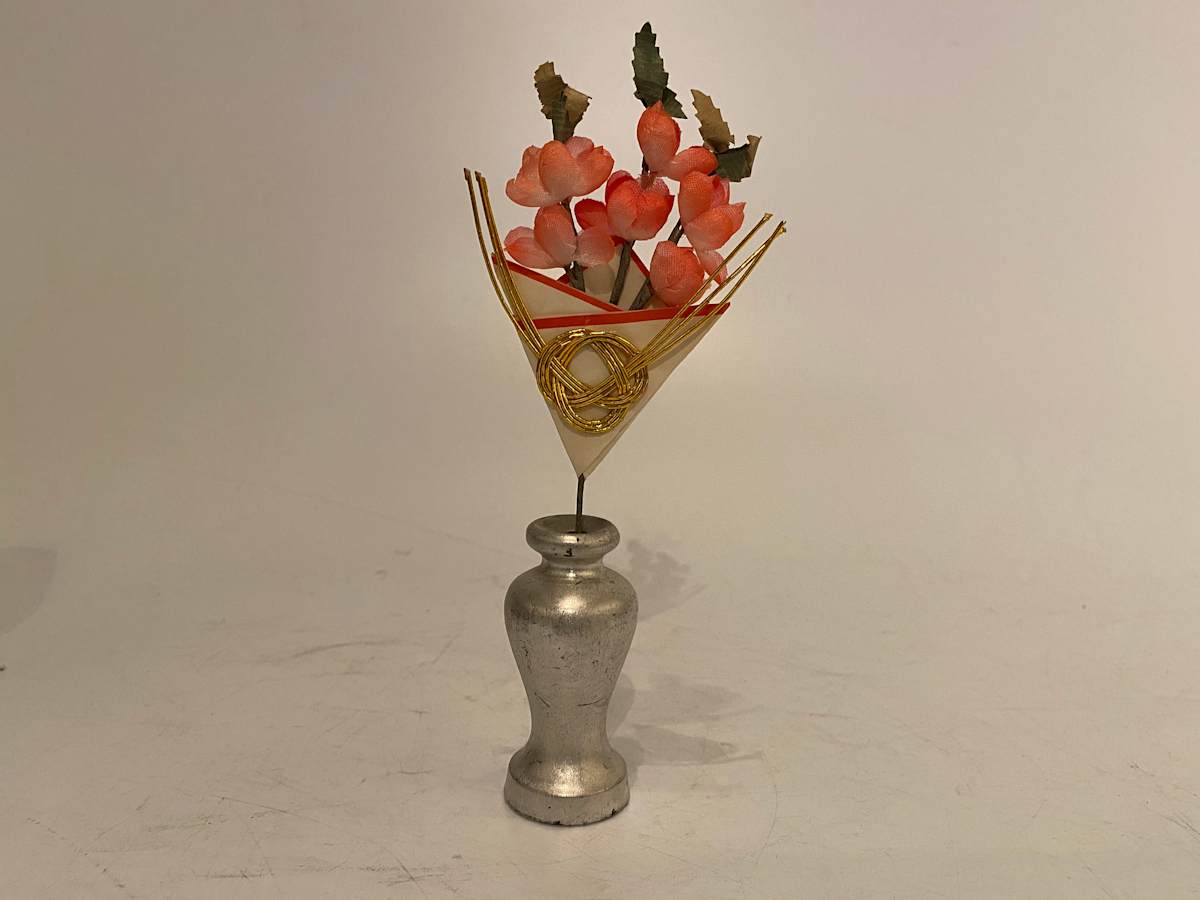 Hina dolls furniture - Vase with flowers 