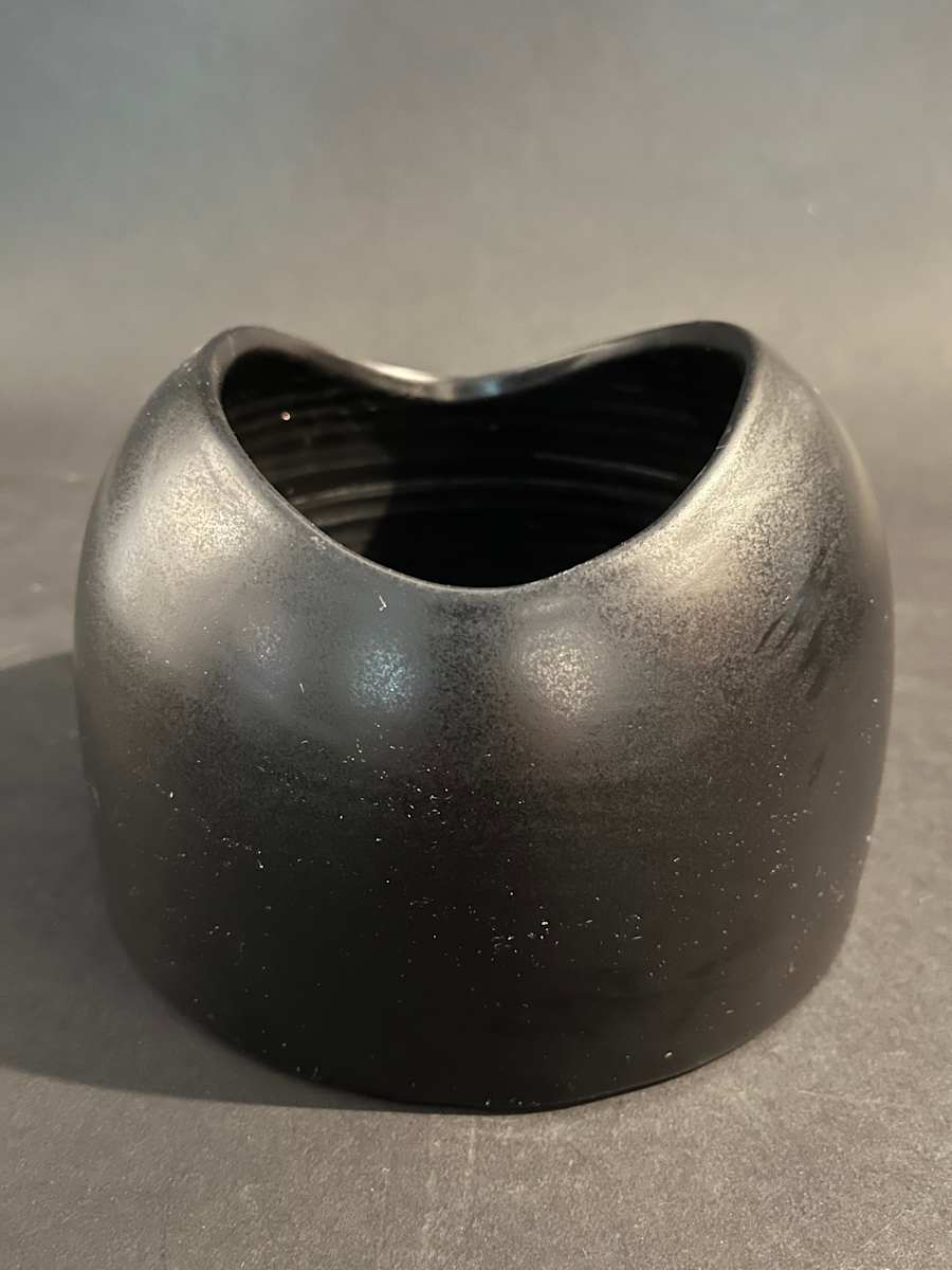 Black ceramic ikebana vase 