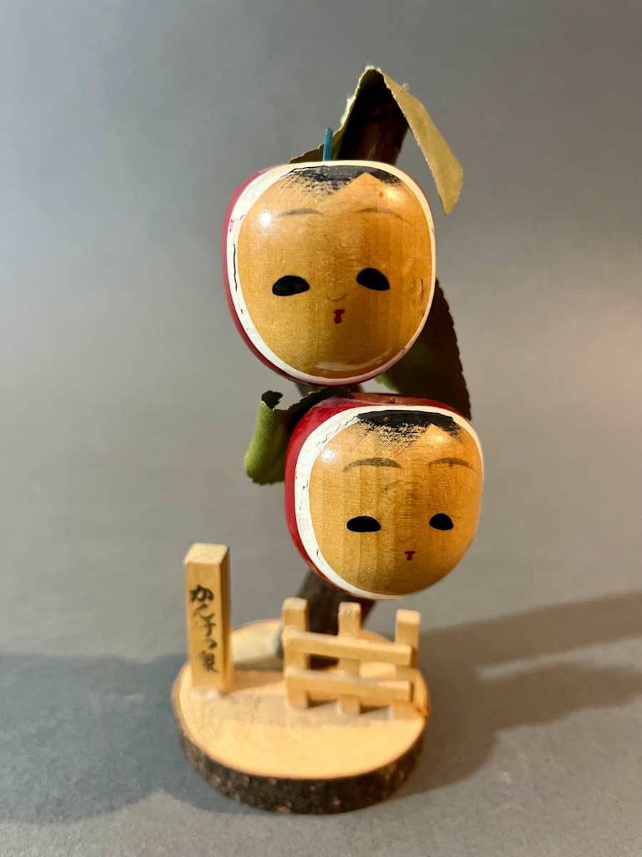 Kokeshi doll - Apple tree 