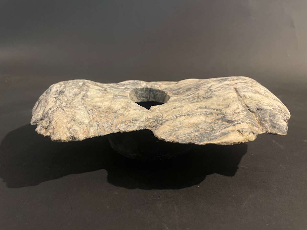 Flat stone ikebana vase 