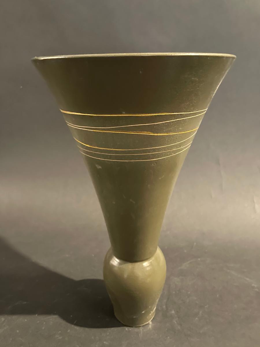 Trumpet ceramic ikebana vase 