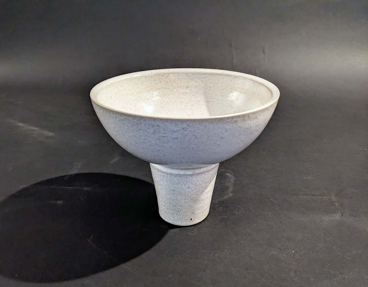 Stemmed white ceramic ikebana vase 