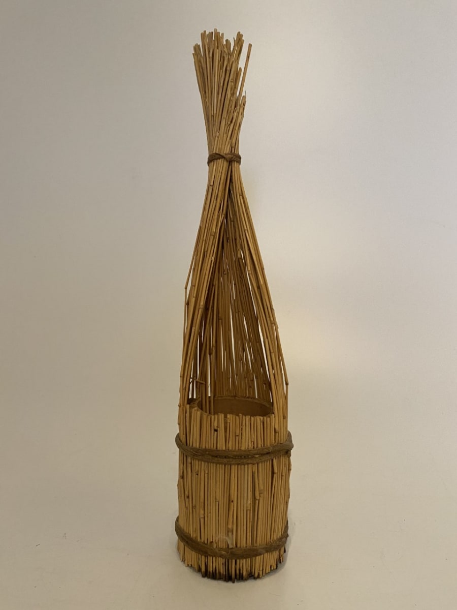 Ikebana basket vase 