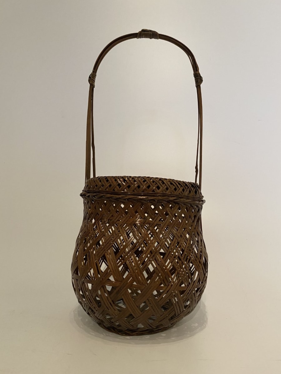 Ikebana basket vase 