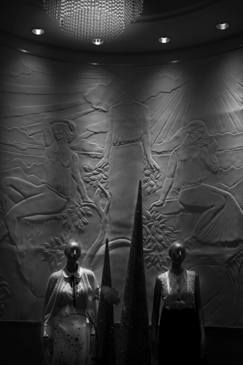 Shining, Image 1.