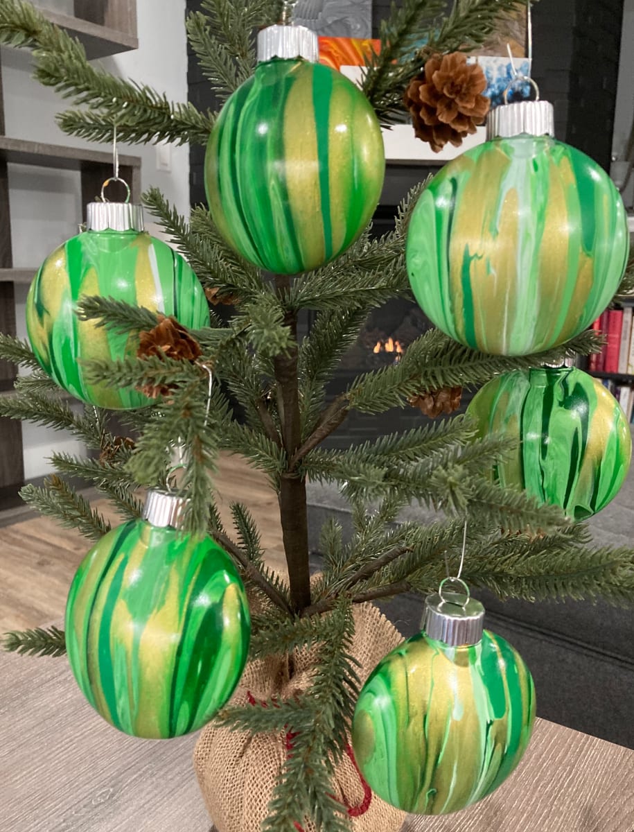 Holiday Ornament Disks - Green, Gold & White 