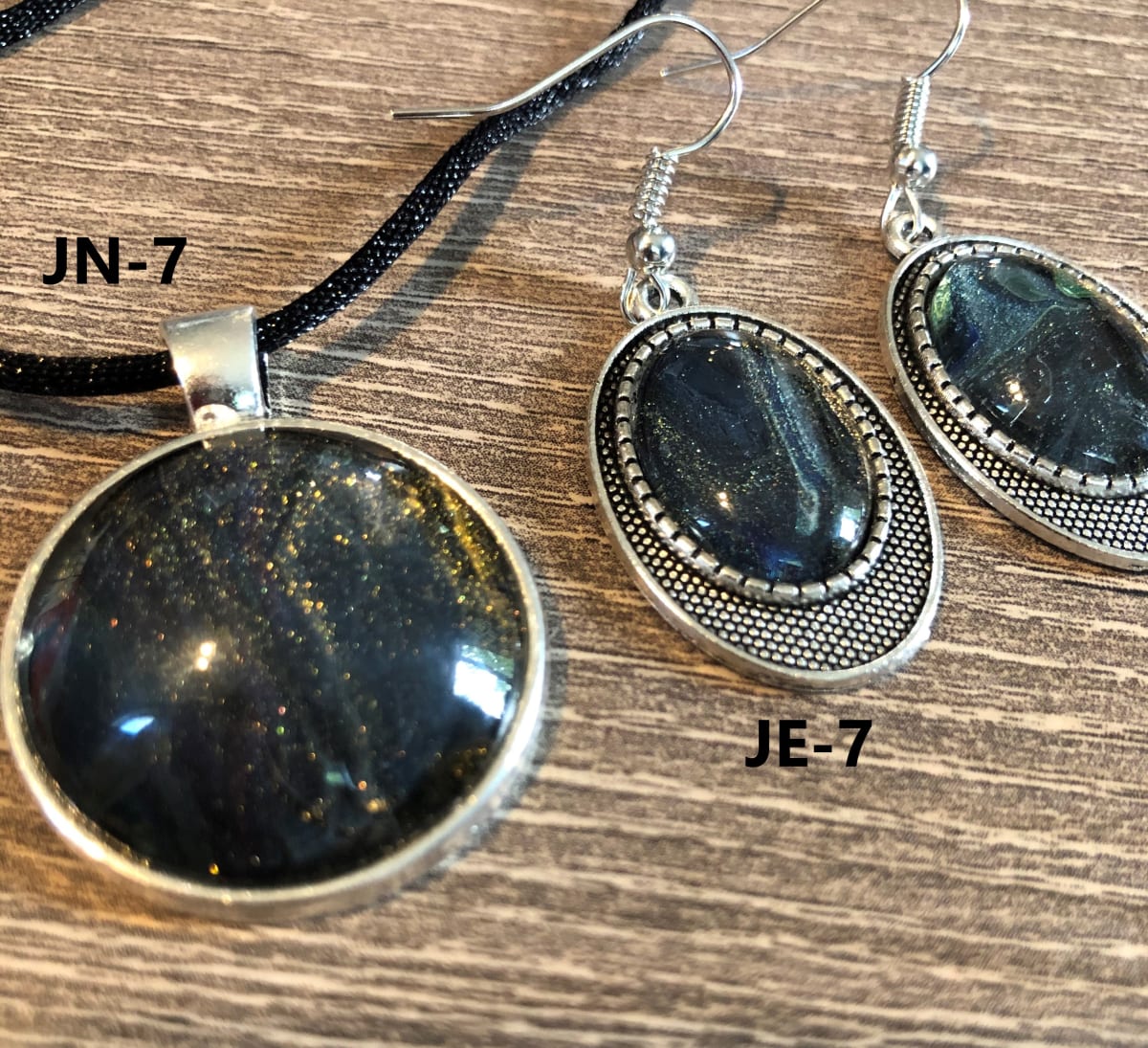JUPITER JEWELRY: BLACK GLITTER 
