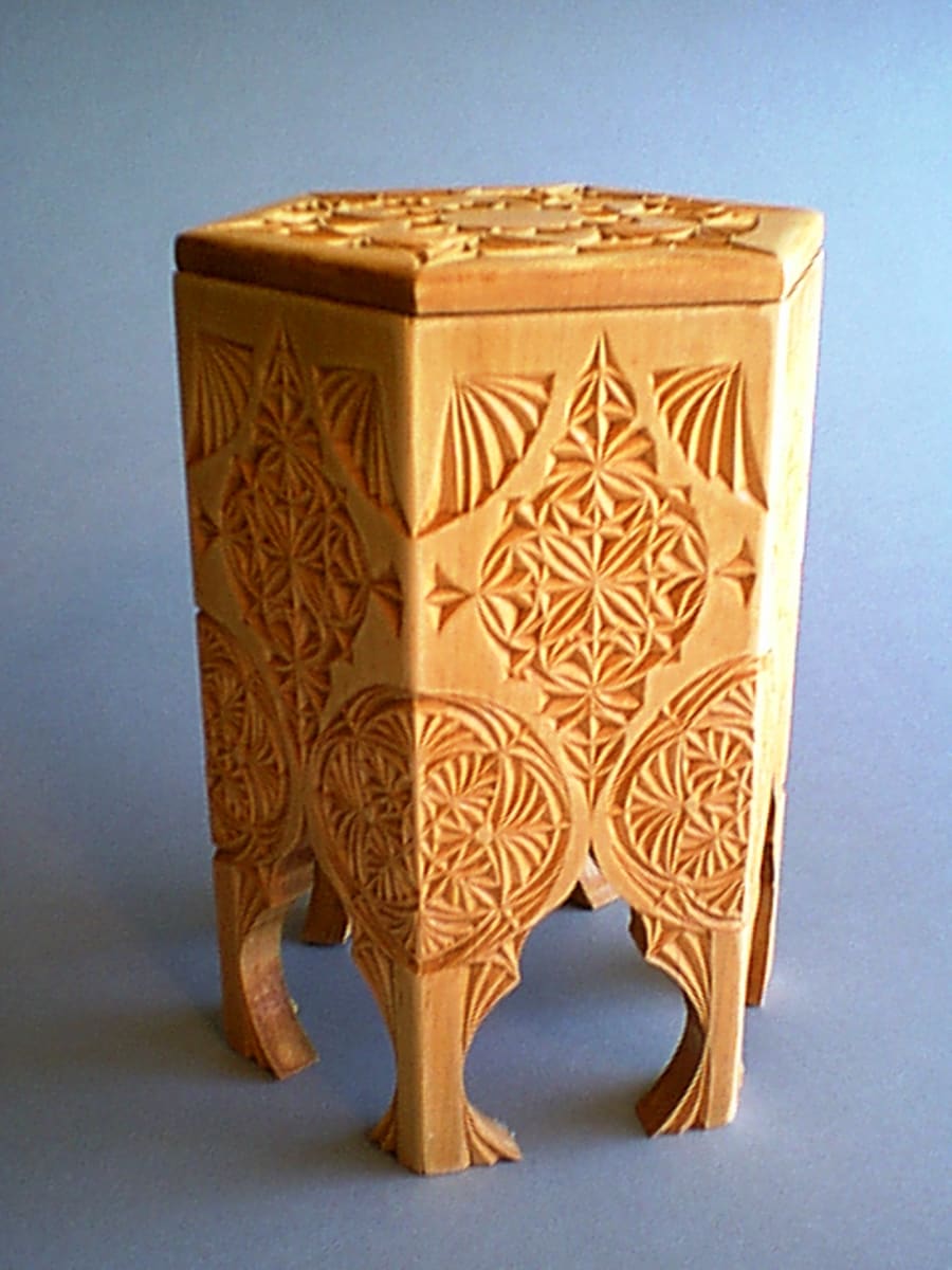 Chip Carved box by Kathryn Vinson, Image 1.