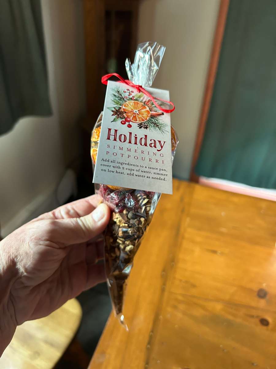 12 Potpourri Bags by Lee Gray, Image 1.