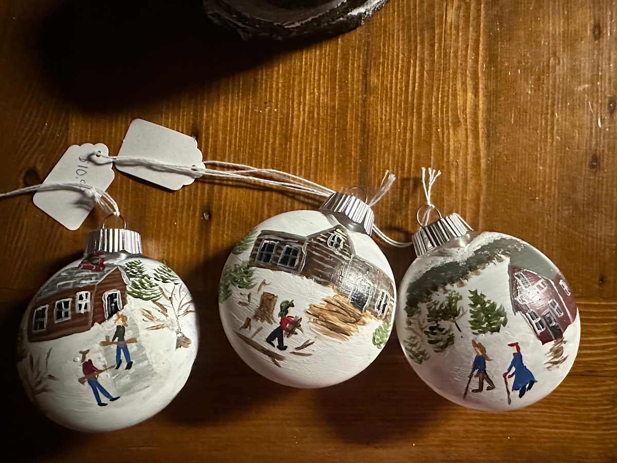 G4 - Ornaments - 3 in G by Lee Gray, Image 1.