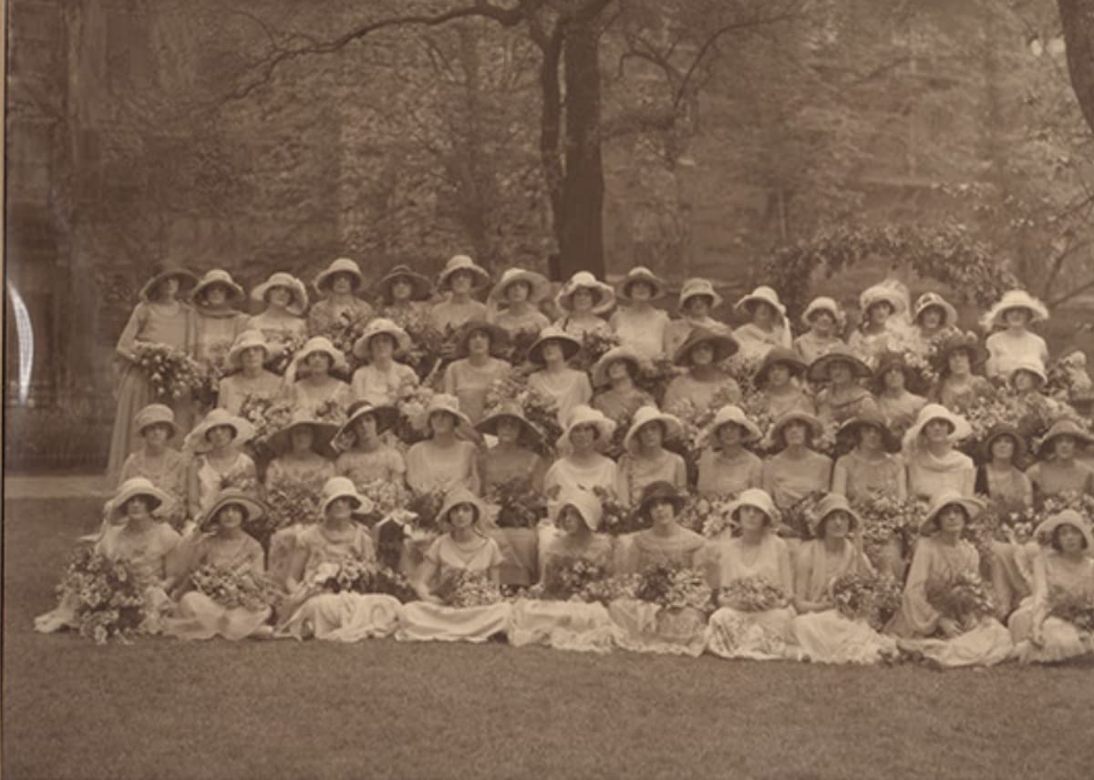 Graduation Funeral Wedding Portrait Wedding 