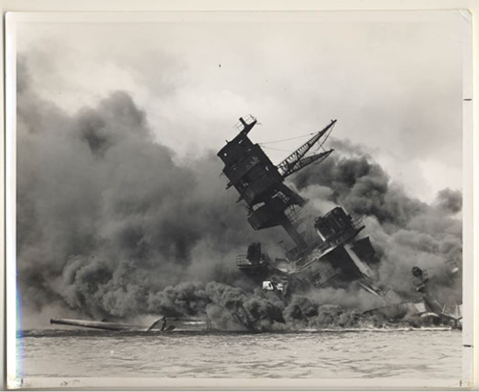 War USS Arizona Burning 