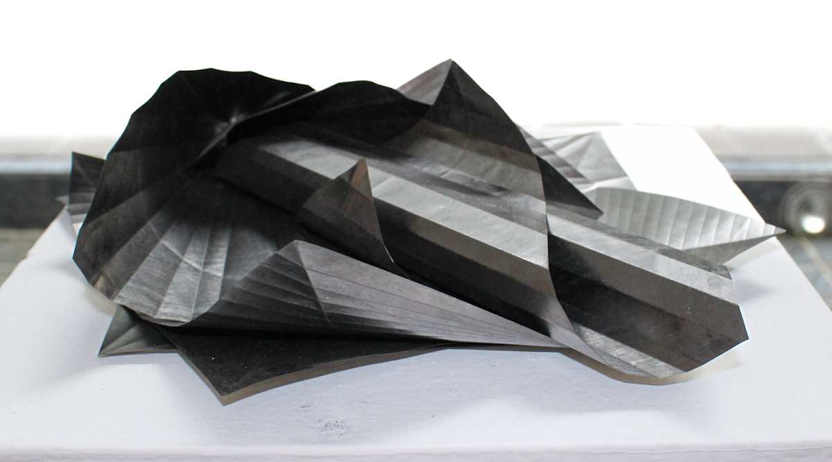 Grafito: Scuplture de graphite recto verso by Yanieb Fabre, Image 1.