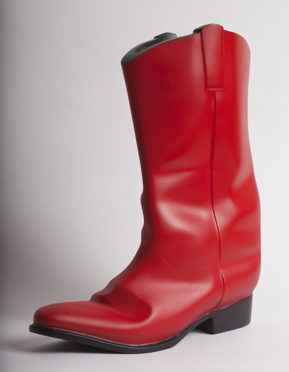 riding boot reproduction / red by Robin Antar 