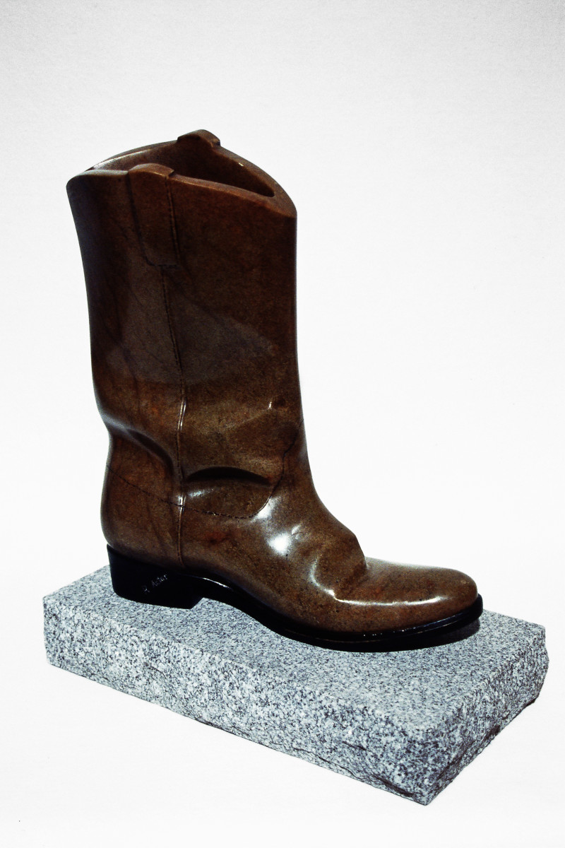 riding boot reproduction / brown by Robin Antar 