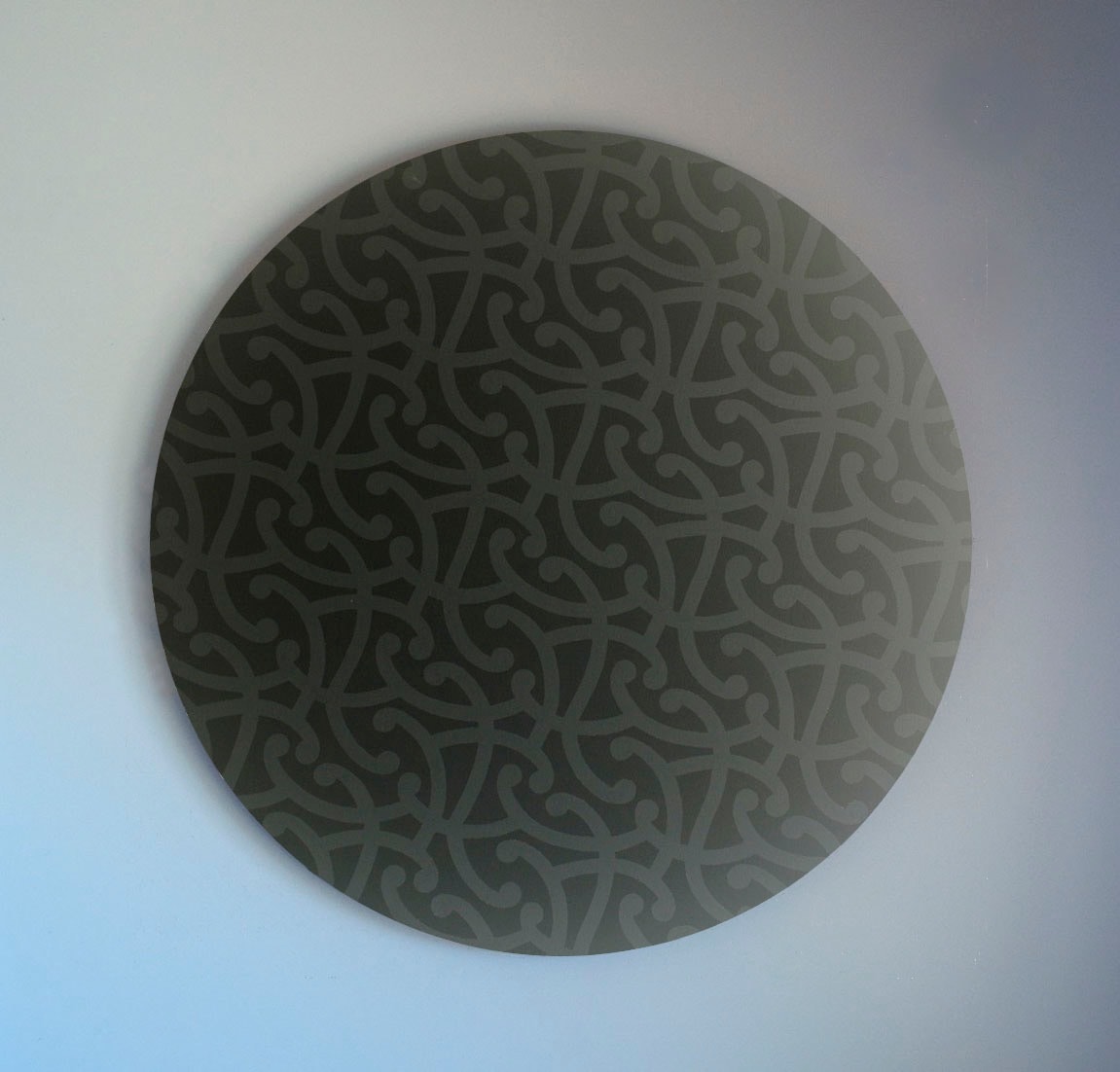 Kahui (Swarm) Black on black 