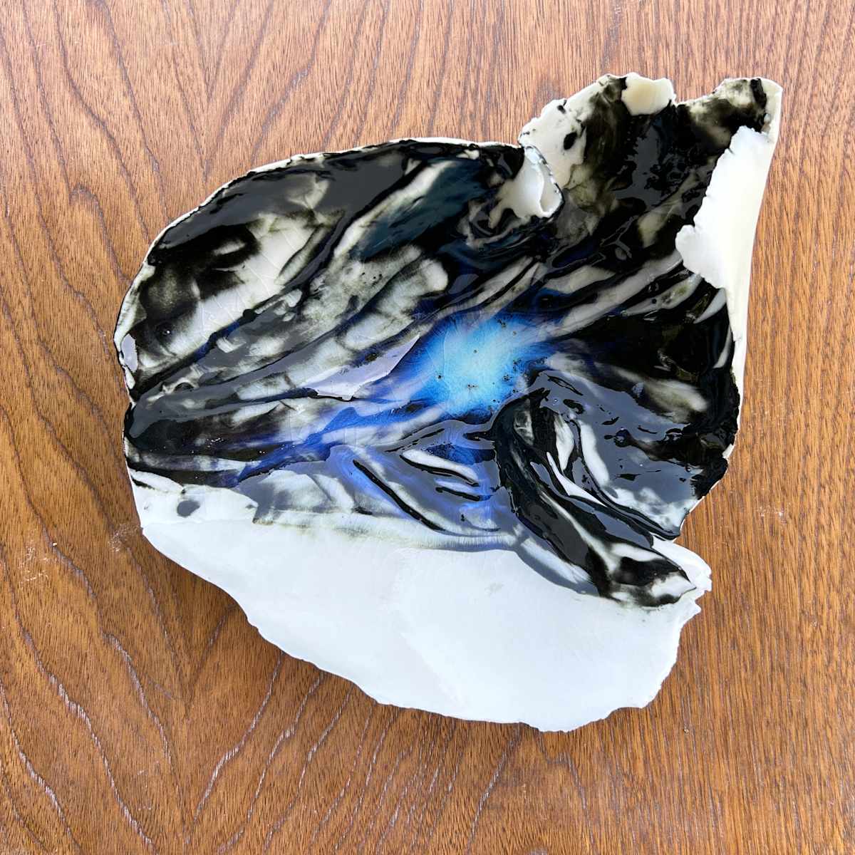 A Crack in the Still of the Night - Form no1 by Tamara Rafkin, Image 1.