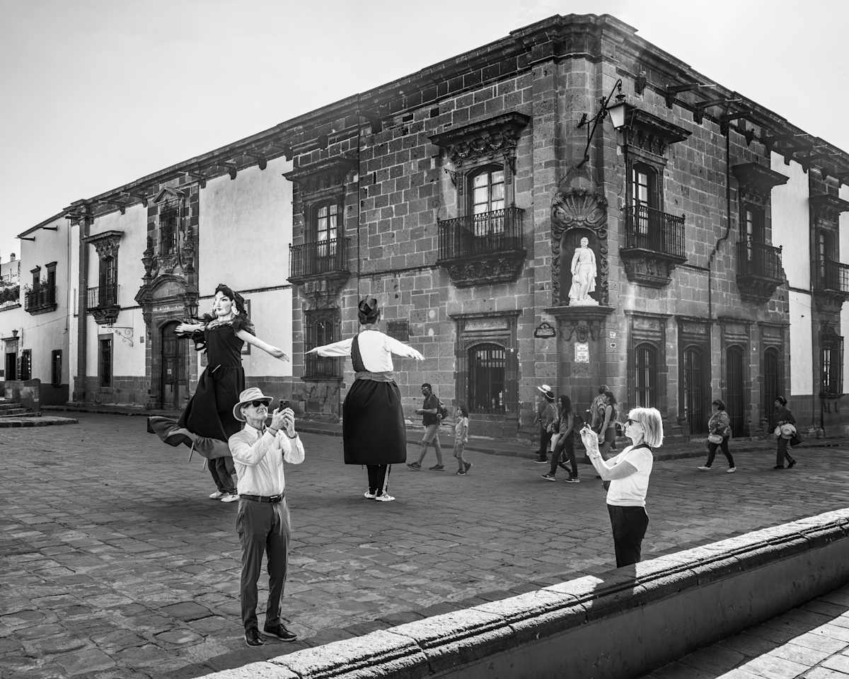 Shootout (San Miguel de Allende, México) by Chris Kern 