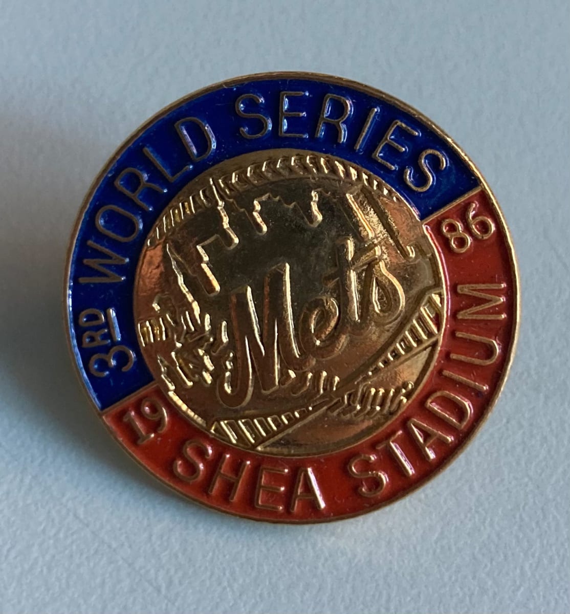3rd World Series 1986 button by New York Mets, Image 1.