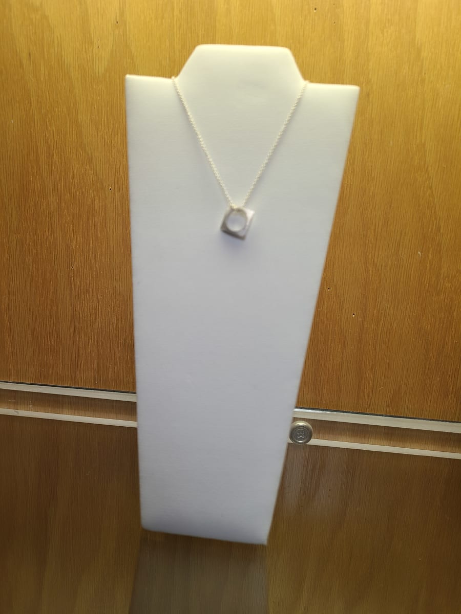 Nux Pendant by Suijin Li 