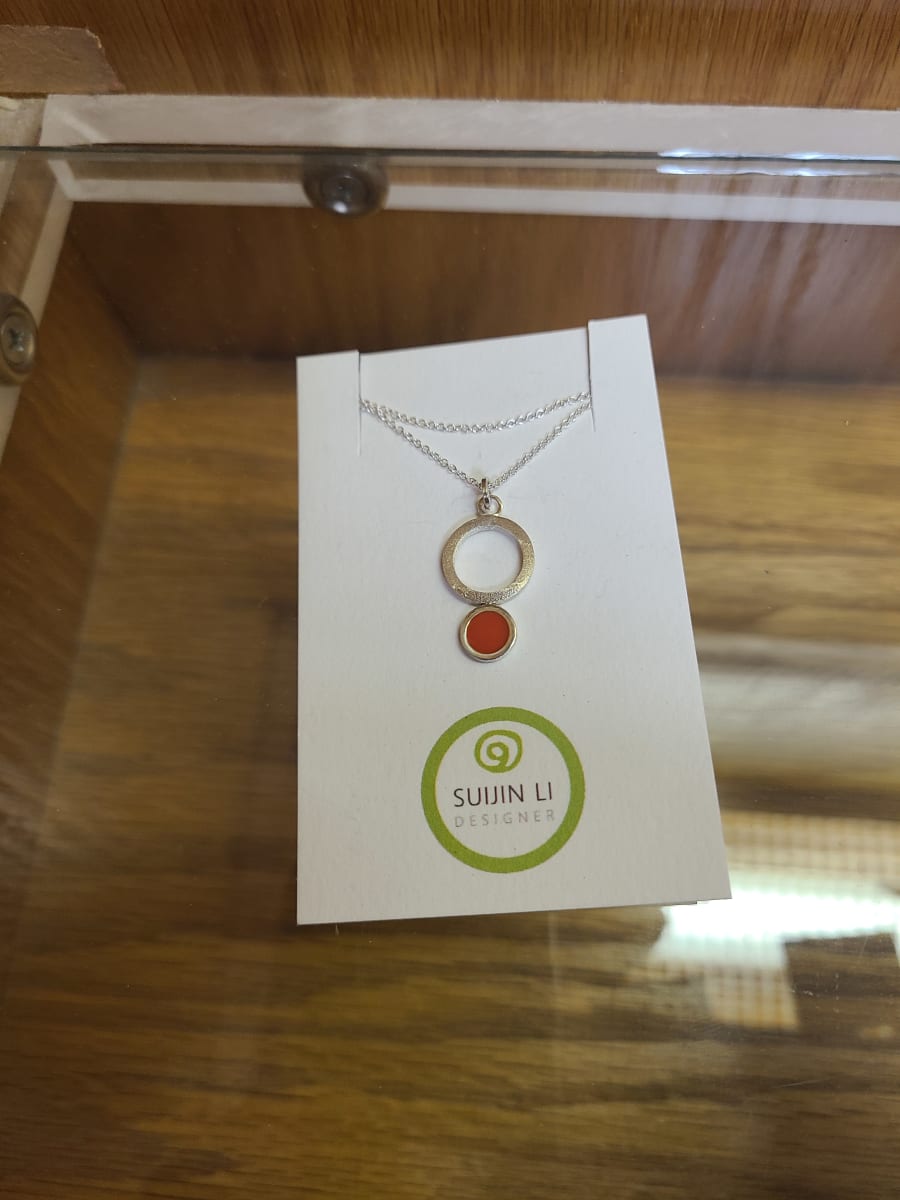 Luna pendant red by Suijin Li 