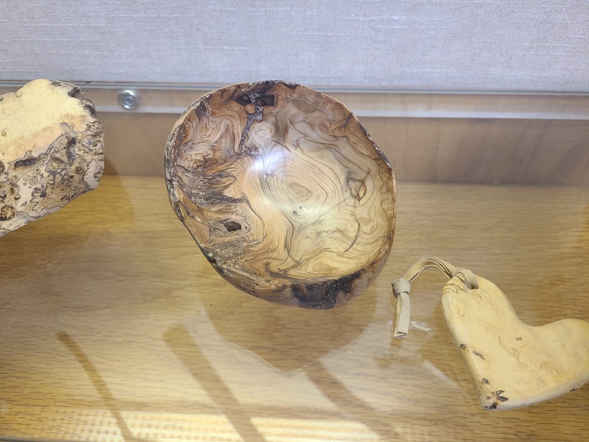 Tiny Burl Bowl by Jeff Poland Winterfest 2022 