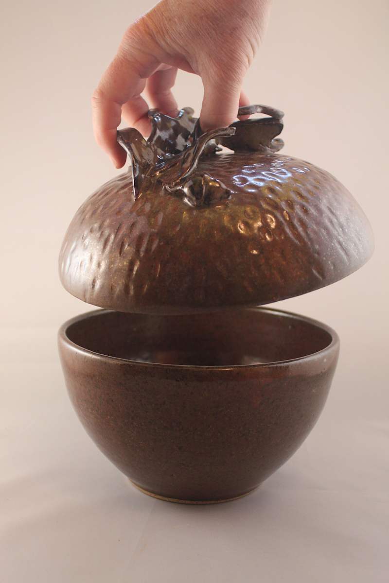 Acorn and Leaf Cookie Jar, Image 4.