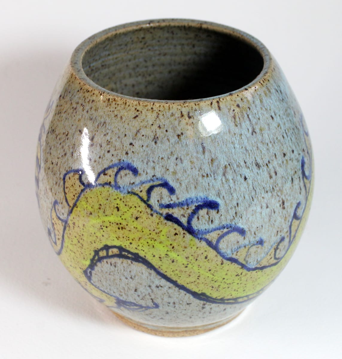 Speckled Vase with Dragon, Image 4.