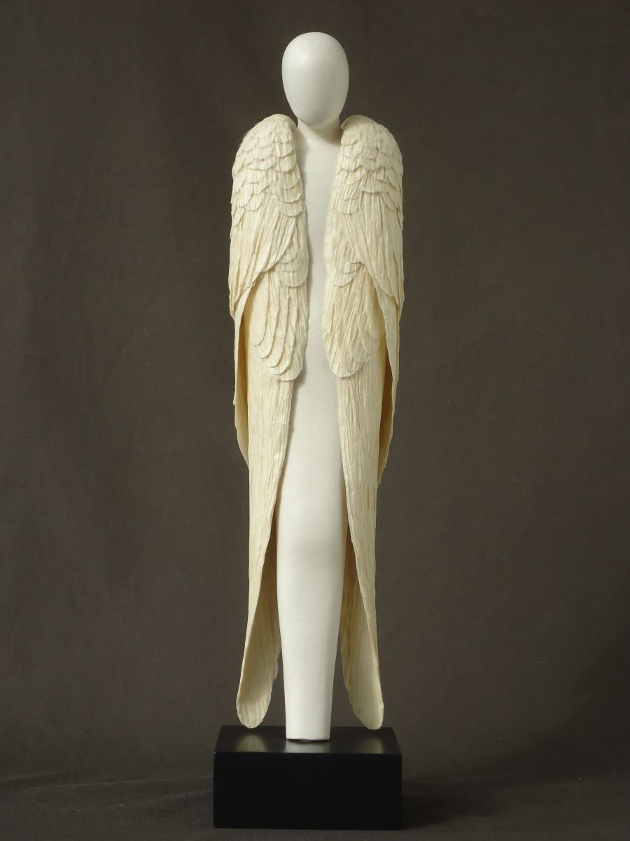 Broken wings by Elisabeth Flueler Tomamichel, Image 2.