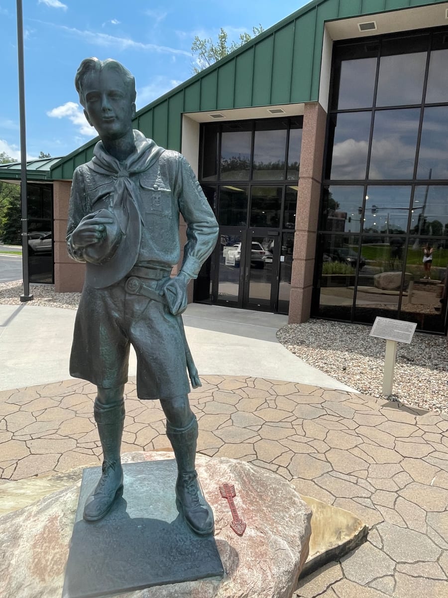 Ideal Scout by Robert McKenzie 