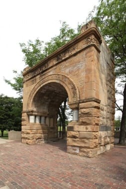 Arches by Unknown, Image 1.