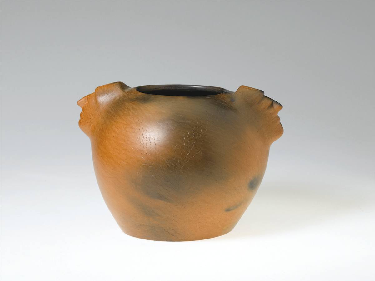 Indian Head Pot by Earl Robbins 