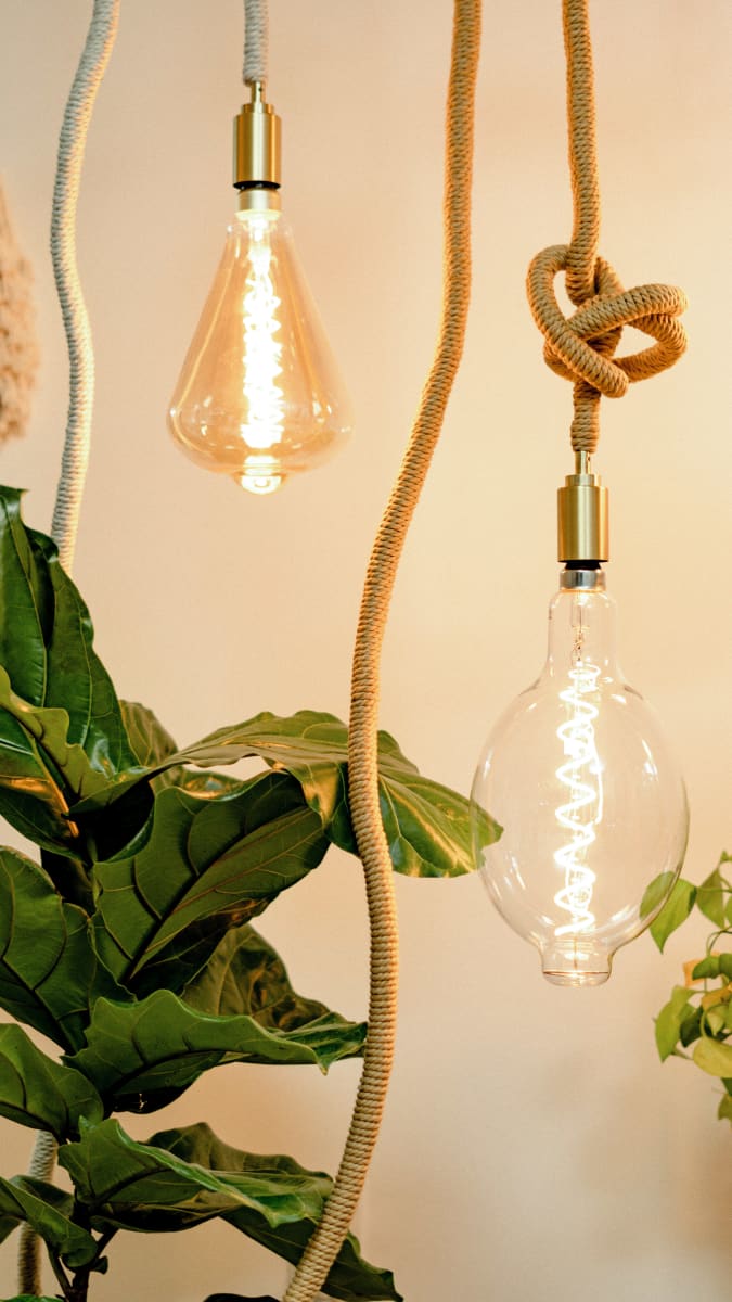 2 Lamparas by Yelitza Barrios 