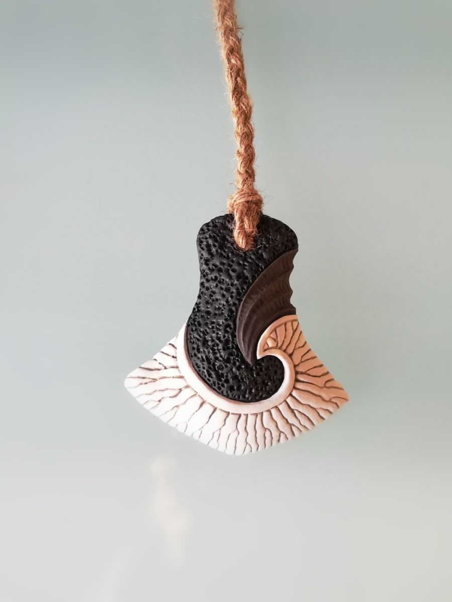 Hammerhead XVII small by Jo Richards Hooker Artist 