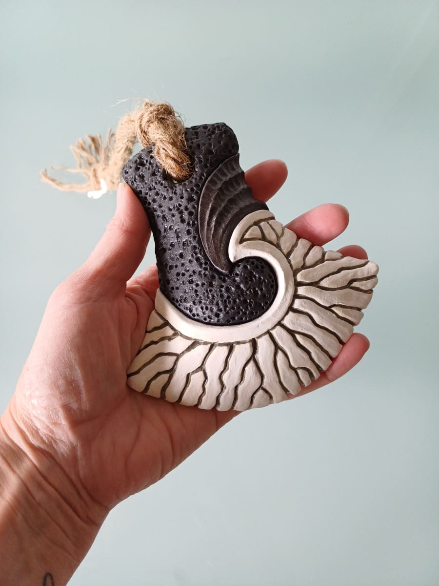 Hammerhead XX III small by Jo Richards Hooker Artist 