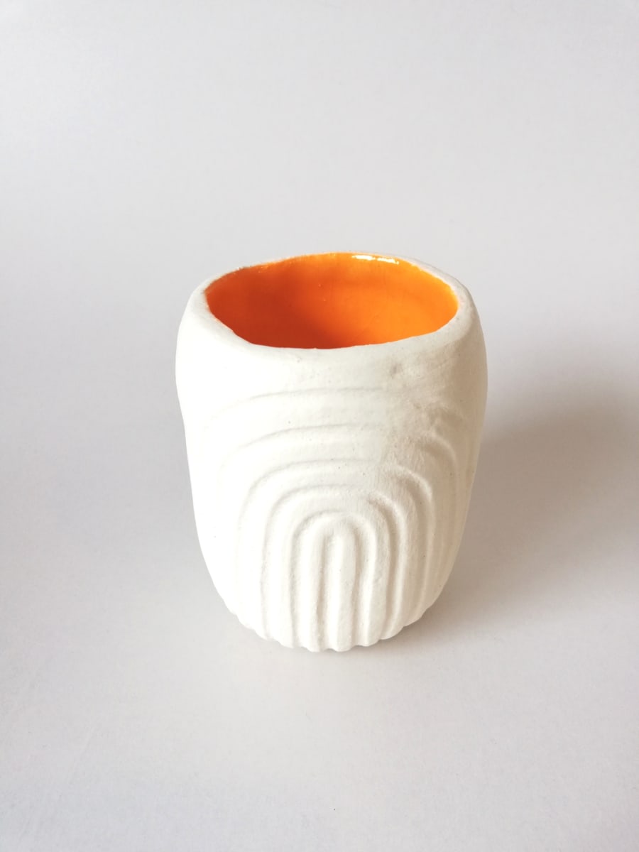 Mandarin Orange Pot - round medium by Jo Richards Hooker Artist, Image 4.