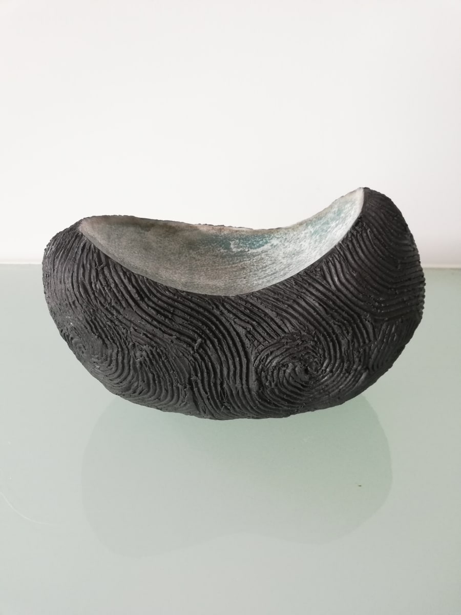 Rock Pool Vessel III by Jo Richards Hooker Artist, Image 4.
