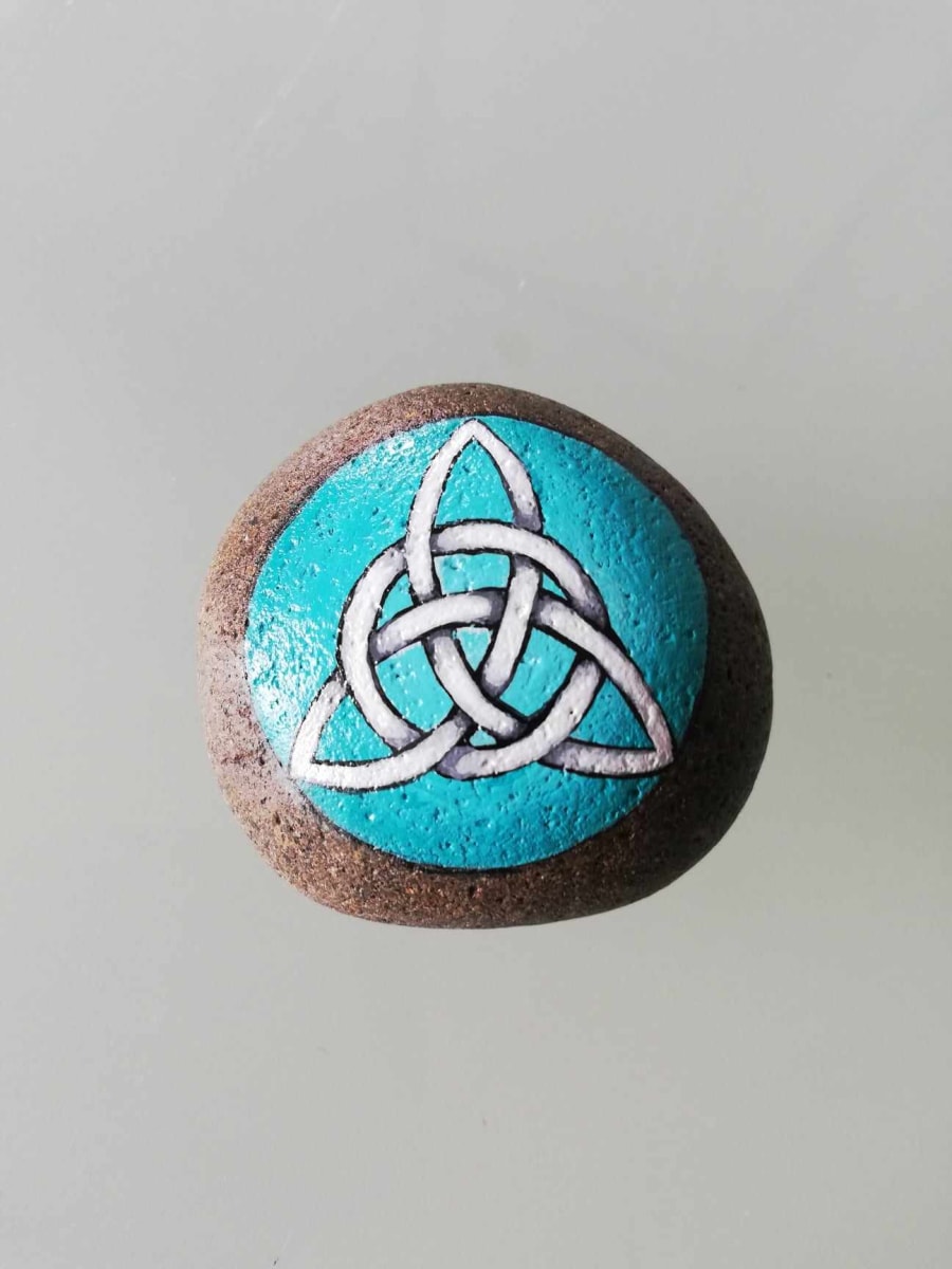 Trinity comfort stone 3 by Jo Richards Hooker Artist, Image 2.