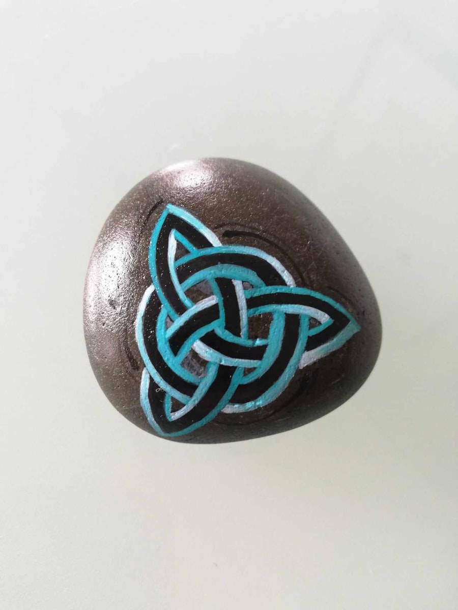 Trinity comfort stone 4 by Jo Richards Hooker Artist, Image 2.
