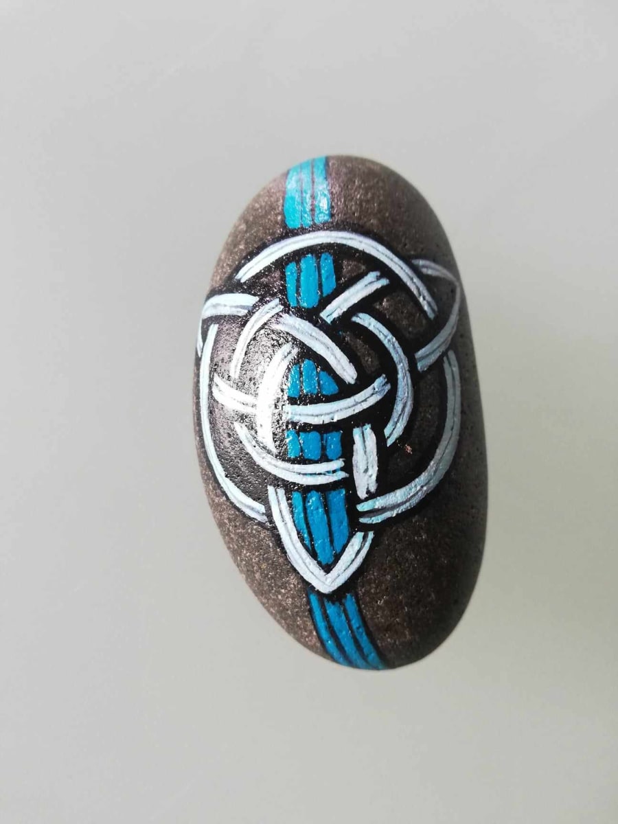 Trinity comfort stone 6 by Jo Richards Hooker Artist, Image 2.