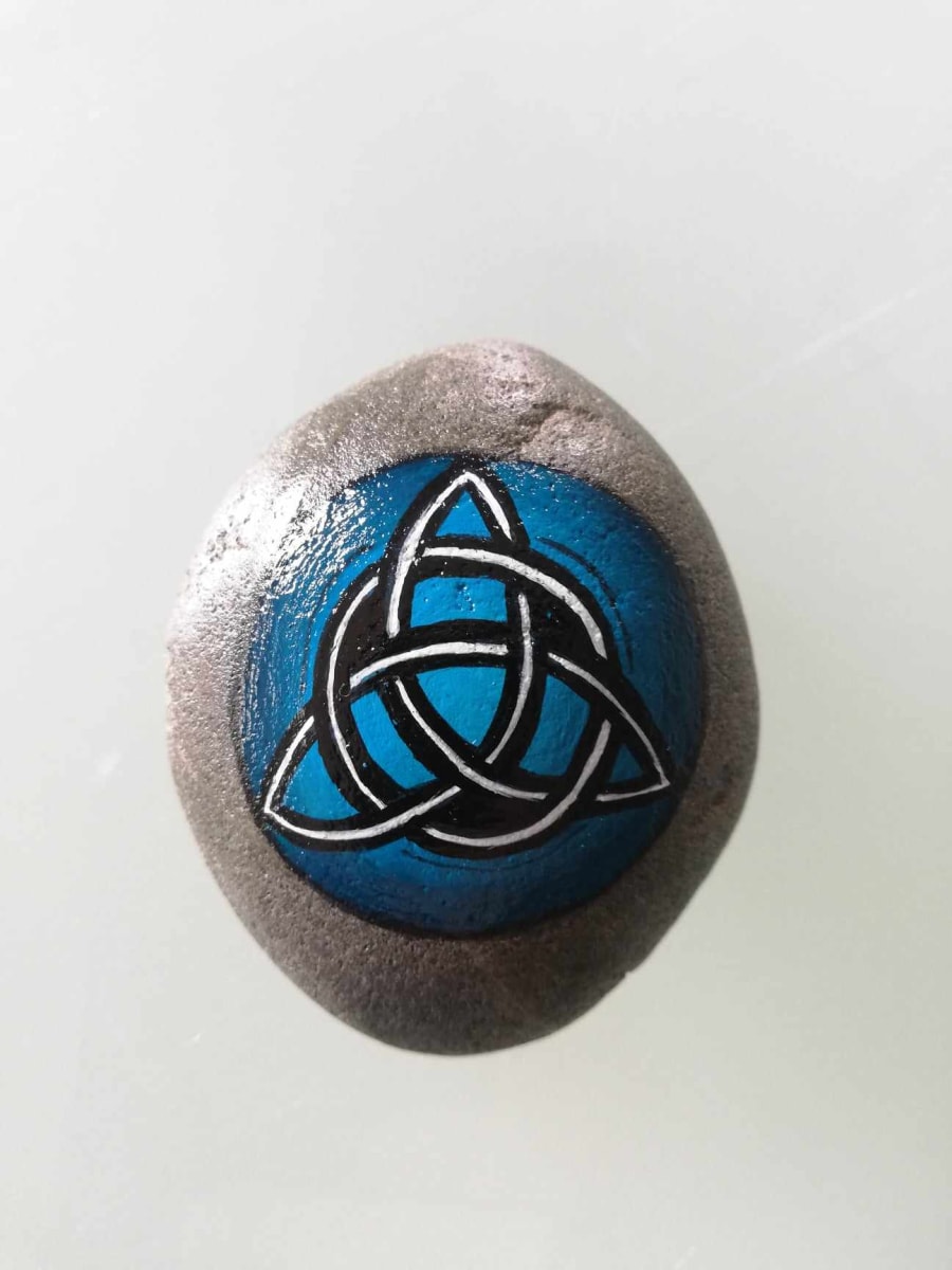 Trinity comfort stone 7 by Jo Richards Hooker Artist, Image 2.