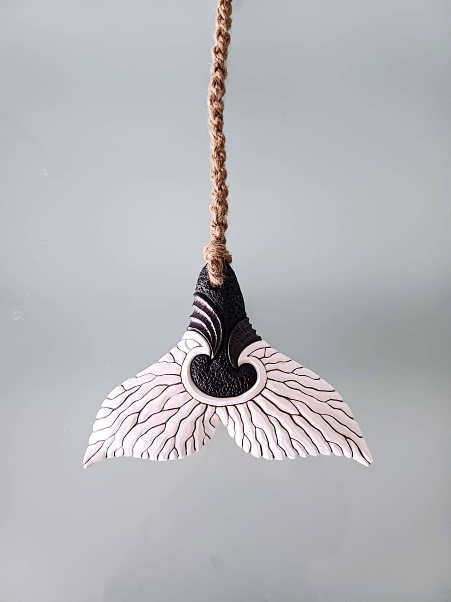 Whale Tail LX V (large) by Jo Richards Hooker Artist 