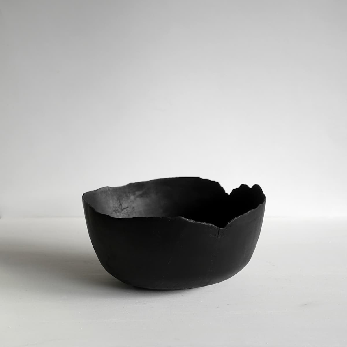 Thin black bowl, Image 4.