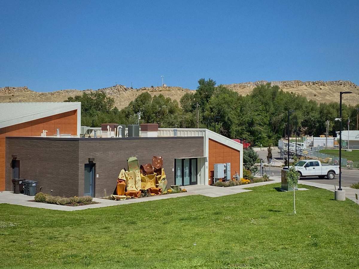 Parece Mentira (It Seems Unreal) by Sasha Primo, Romeo Sosa 